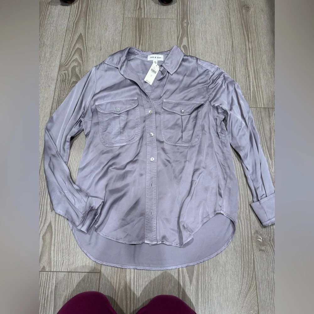 Anthropologie Cloth & Stone Soft Lavender Satin Top - Picture 1 of 6